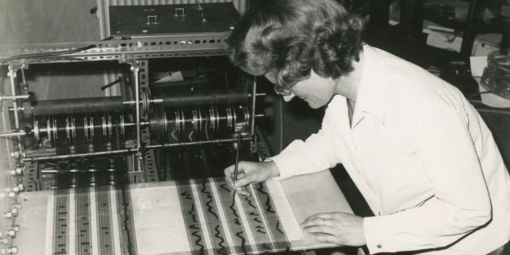 Daphne Oram. Muzica electronica s-a nascut in studiourile BBC