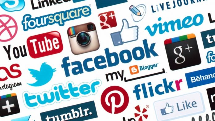 Curiozitati despre retelele de socializare. Facebook, Twitter, Instagram, WhatsApp, Snapchat